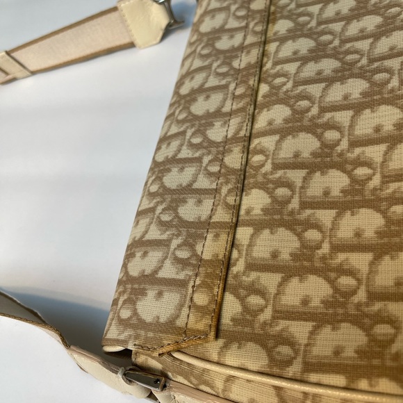 Authentic Dior Embroidered Flower Monogram Crossover Shoulder Bag❤️❤️❤️ - Picture 6 of 16